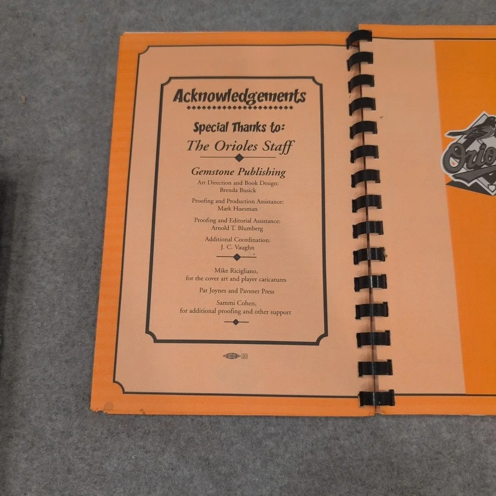 1999 Baltimore Orioles Bird Feed Cookbook Recipes Orioles Wives Gemstone VG-